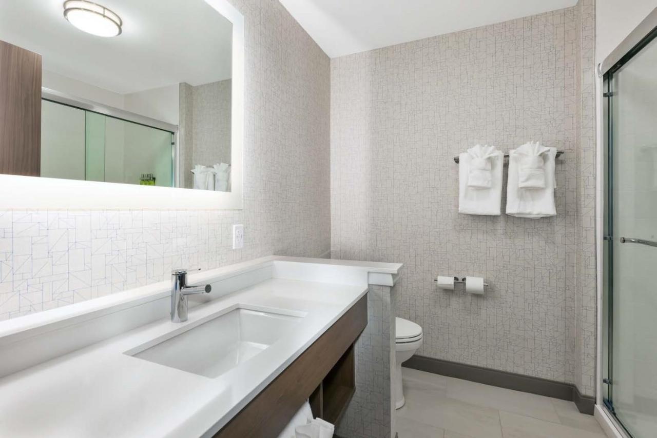 Holiday Inn Express & Suites - Grand Rapids Airport - South By Ihg Eksteriør billede