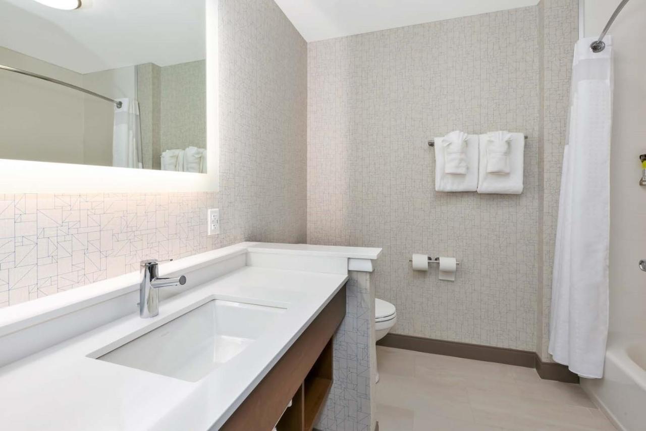 Holiday Inn Express & Suites - Grand Rapids Airport - South By Ihg Cascade Eksteriør billede