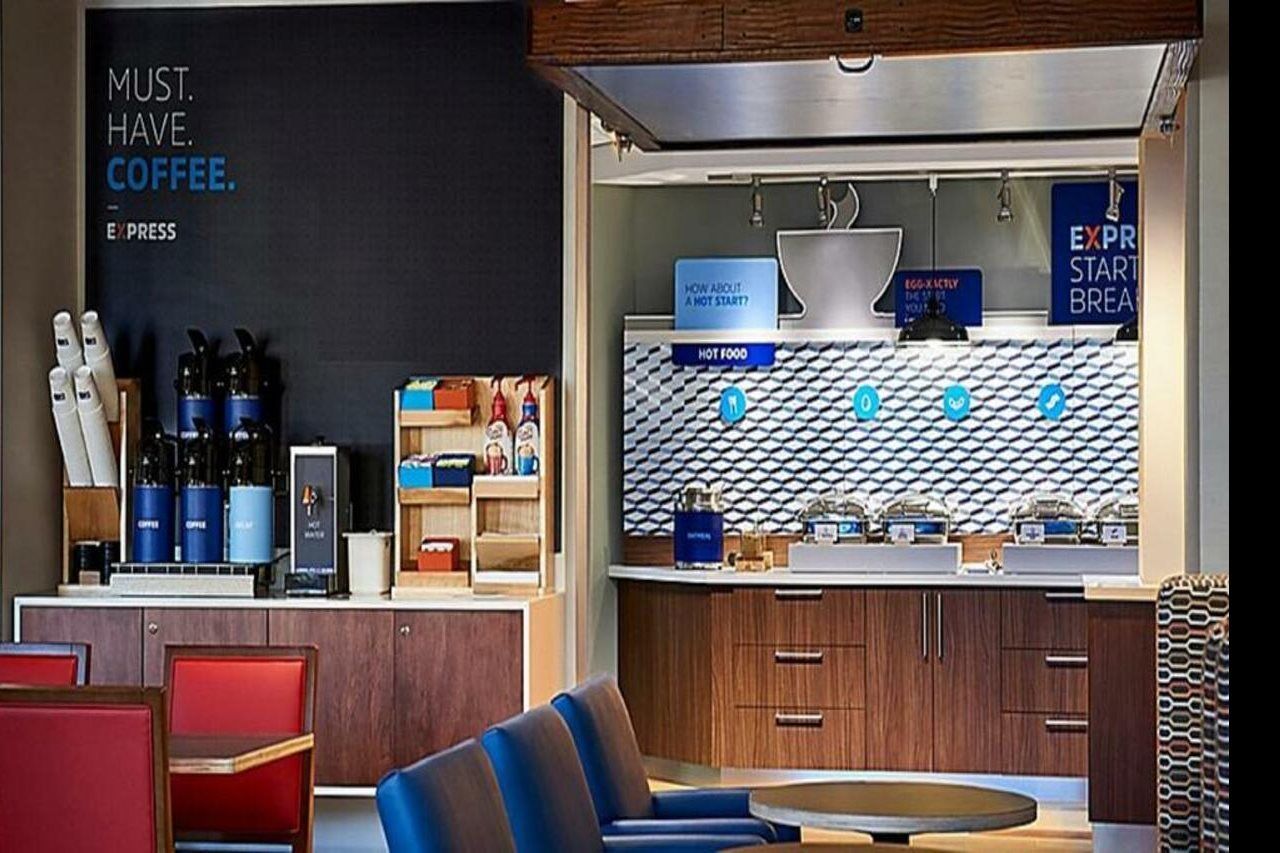Holiday Inn Express & Suites - Grand Rapids Airport - South By Ihg Cascade Eksteriør billede